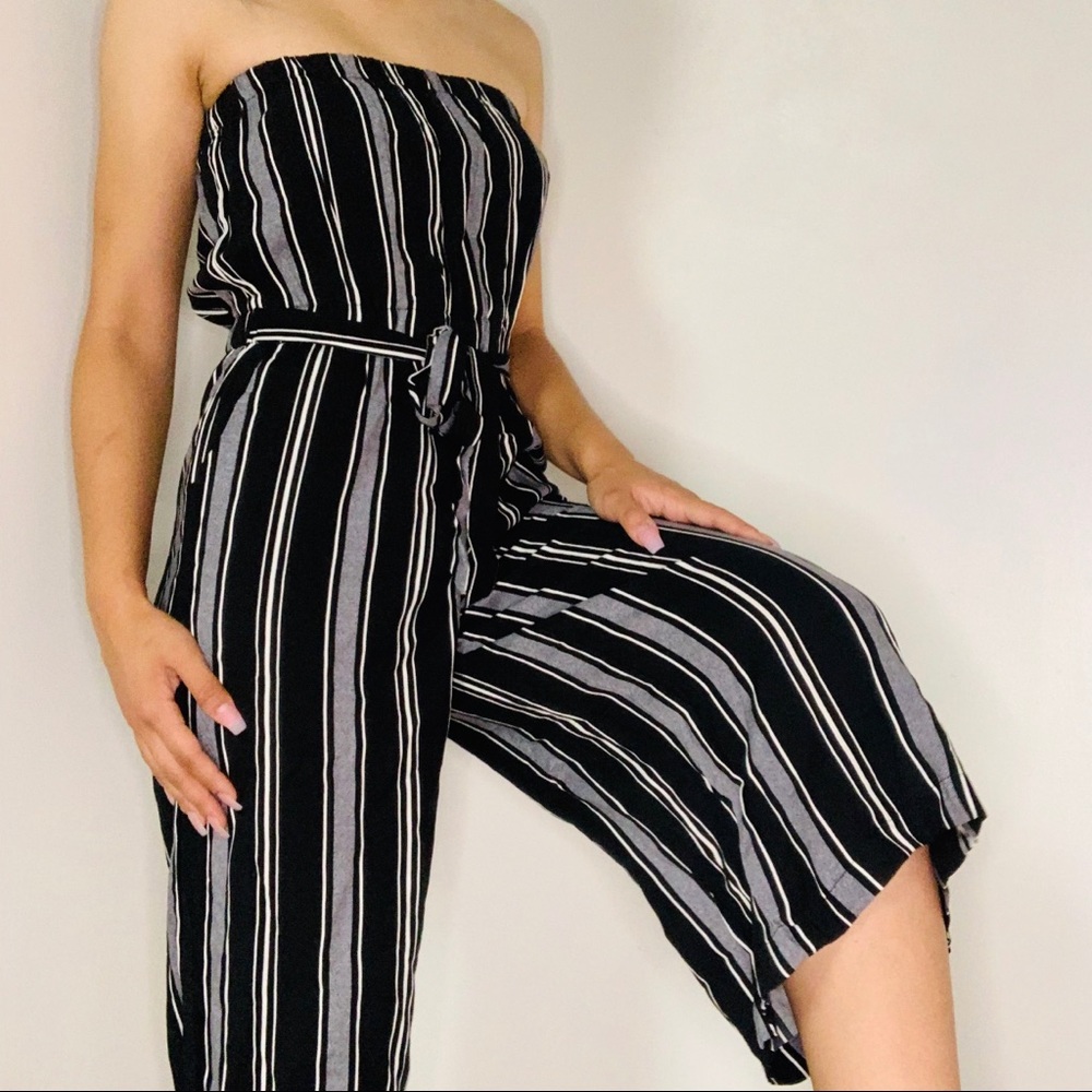 Striped Romper 🌑 - Picture 2 of 4